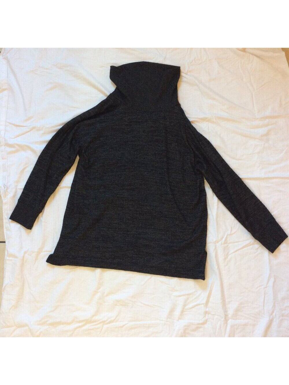 Chico's Zenergy EUC Charcoal Gray Long Sleeve Cowl Neck Sweater -Size 2 (Medium)